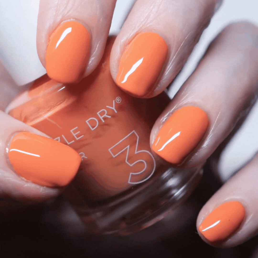 Hand Holding Mini Size Round Trip Painted on the nails