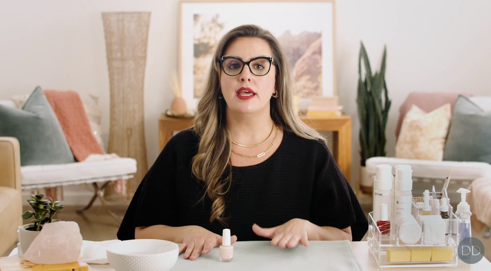 Thumbnail of Silva demonstrating how to use Transform by Dazzle Dry, with play button overlay.