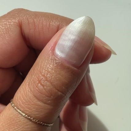 How to apply Pearl nail lacquer
