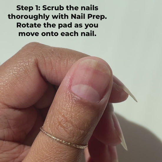 How to apply Affluent nail lacquer