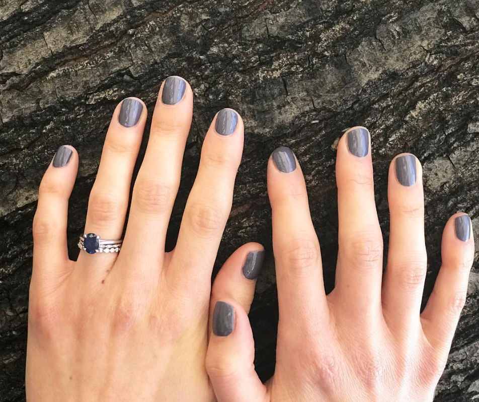Rosinailshop - ✨Matte grey manicure και bubble nail art από την  Rosinailshop! #rosinailshop #nails #manicure #nailart #matte #grey #bubble  #glam #elegant #unique #nailpolish #colors #inspiration #aigaleo | Facebook