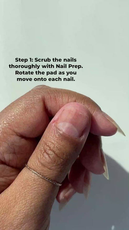 How to apply Space Lemon nail lacquer